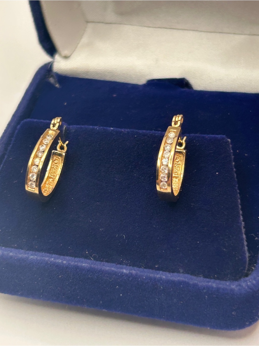 14k Solid Gold Huggie Hoop Earrings .25 TCW Diamonds - Picture 12 of 16